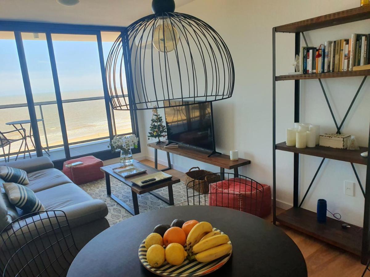 Modern Apartment First Line Beach Montevideo Uy Esterno foto