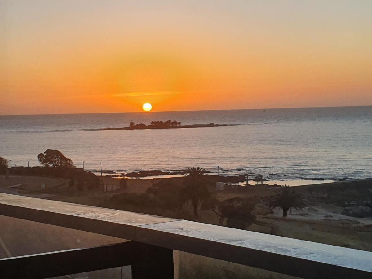 Modern Apartment First Line Beach Montevideo Uy Esterno foto