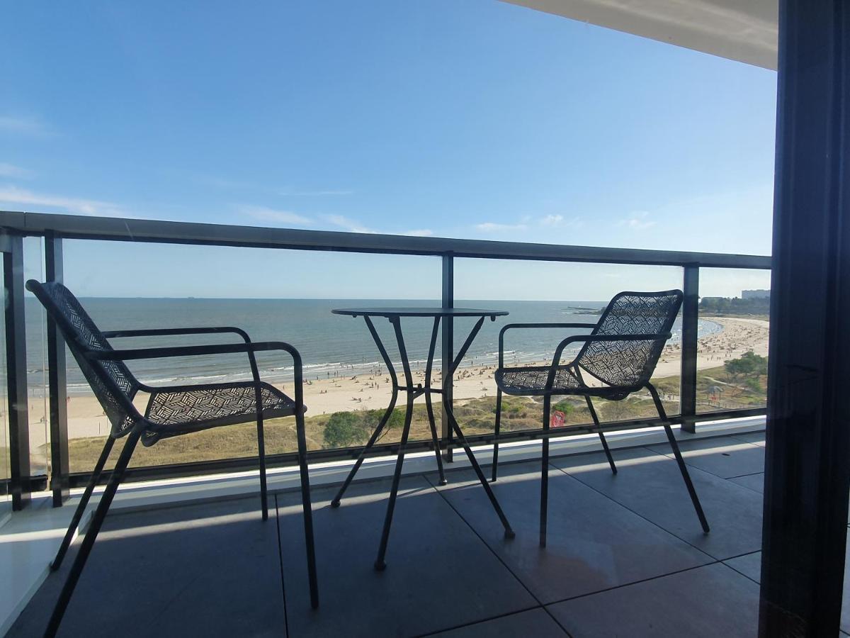 Modern Apartment First Line Beach Montevideo Uy Esterno foto